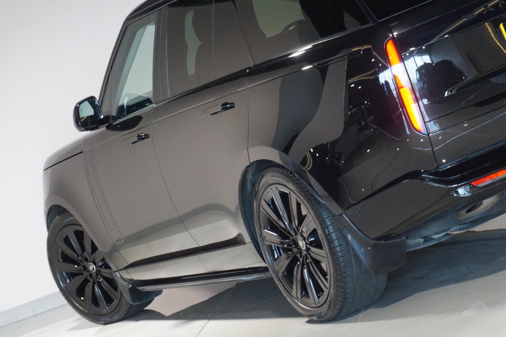 Land Rover Range Rover 3.0 P400 MHEV Autobiography SUV 5dr Petrol Auto 4WD Euro 6 (s/s) (400 ps)